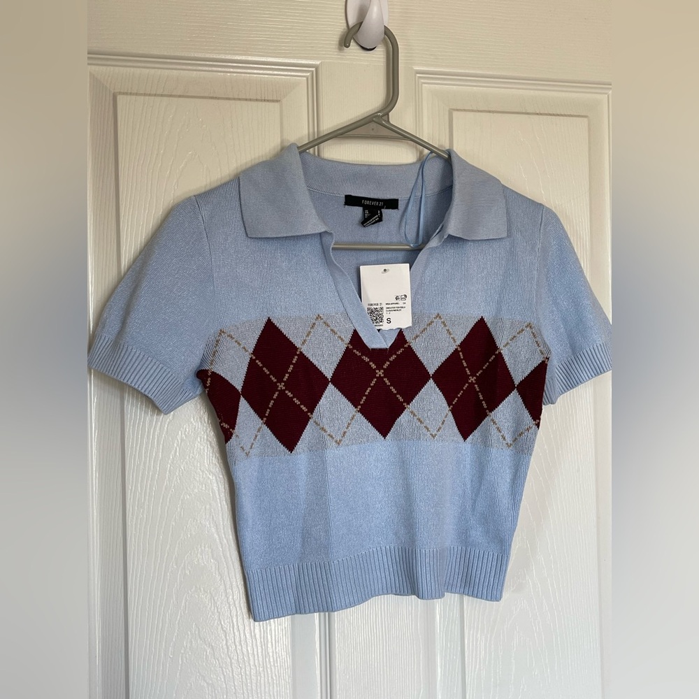 Forever 21 light blue and burgundy short sleeve cropped preppy sweater Small